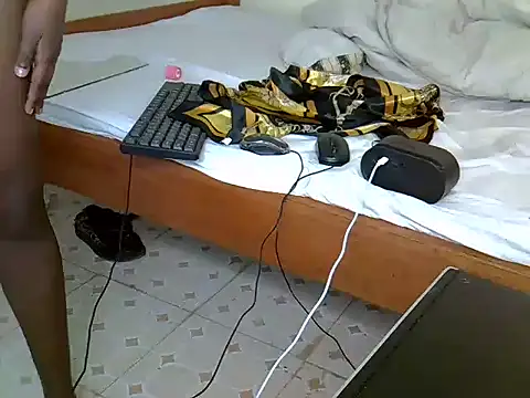 Minniemore online show from 04-18-26, 10:19