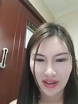 Snapshot of tongtong789 chatting on 05-11-26, 12:33 tongtong789 online show from 05-11-26, 12:33