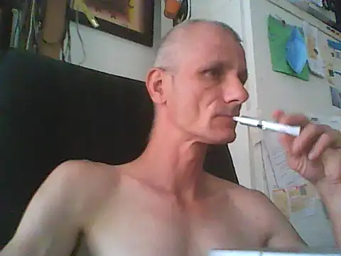 Snapshot of doll-cd chatting on 07-01-26, 04:40 doll-cd online show from 07-01-26, 04:40