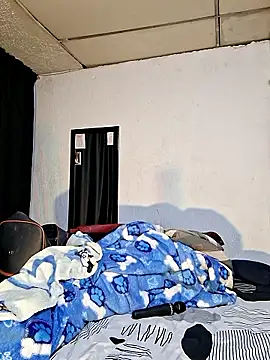 Backdoor Newbie online show from 05-11-26, 01:44