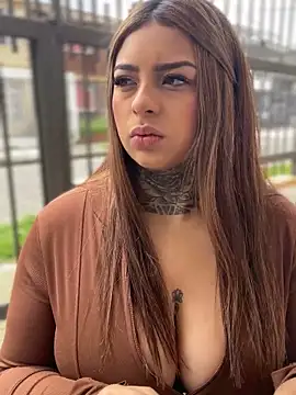 ScarlettRose Pink online show from 04-20-26, 05:59