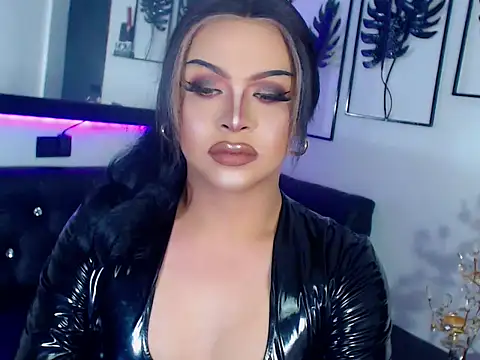 Snapshot of BigcockjasmineTs chatting on 05-22-26, 10:43 BigcockjasmineTs online show from 05-22-26, 10:43
