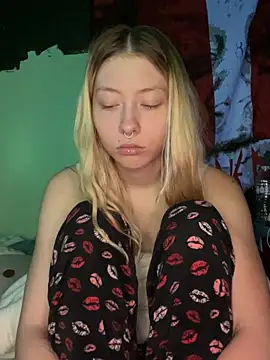 Spoilmedaddy732 online show from 07-05-26, 04:47