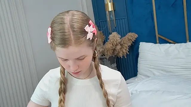 LilianHowards online show from 07-07-26, 11:03