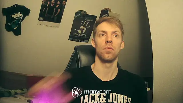 Snapshot of Milkyman7 chatting on 01-18-25, 10:06 Milkyman7 online show from 01-18-25, 10:06