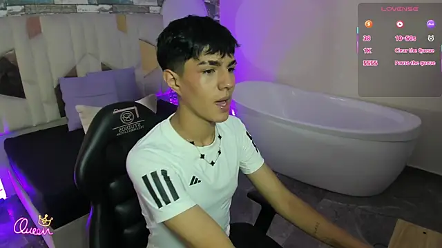 Snapshot of Damian_tay chatting on 05-02-26, 07:19 Damian tay online show from 05-02-26, 07:19