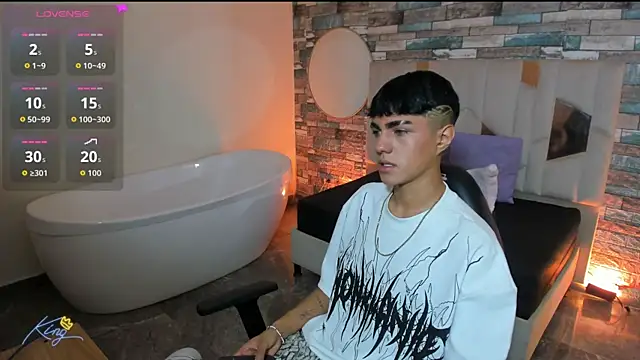 Snapshot of Damian_tay chatting on 05-20-26, 11:38 Damian tay online show from 05-20-26, 11:38