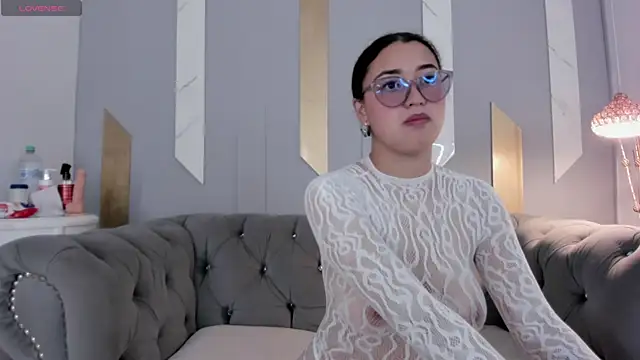 Snapshot of Sweet_lia08 chatting on 05-08-26, 09:20 Sweet lia08 online show from 05-08-26, 09:20