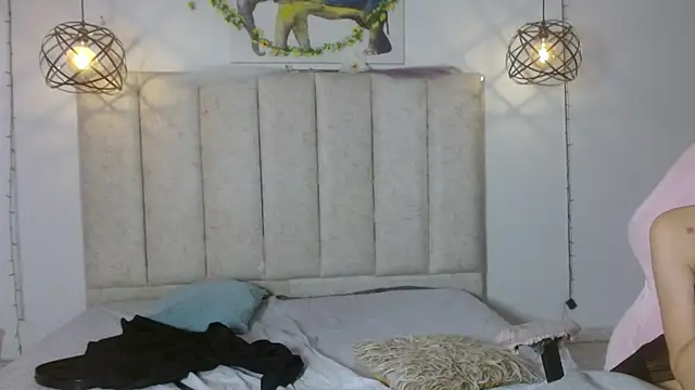 mrandmrsvixencs online show from 05-11-26, 04:26