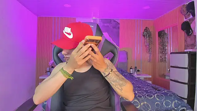 Owen Drake online show from 04-24-26, 03:42