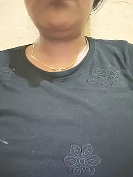 Snapshot of Newragini chatting on 05-16-26, 06:32 Newragini online show from 05-16-26, 06:32