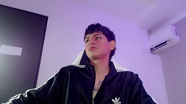 Snapshot of Yosepp_cum chatting on 04-19-26, 01:16 Yosepp cum online show from 04-19-26, 01:16