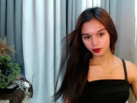 Snapshot of marie_castro chatting on 05-05-26, 04:15 marie castro online show from 05-05-26, 04:15