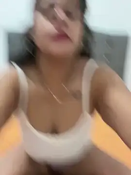 Sophie  Hot1 online show from 04-18-26, 12:36