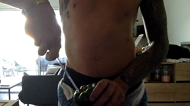 Snapshot of matt3_fun chatting on 04-23-26, 04:20 matt3 fun online show from 04-23-26, 04:20