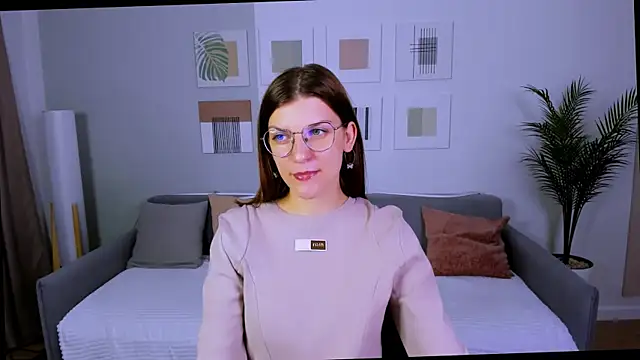 Snapshot of AnnaThorne chatting on 04-28-26, 04:17 AnnaThorne online show from 04-28-26, 04:17