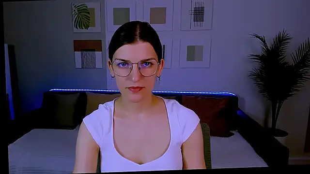 Snapshot of AnnaThorne chatting on 05-02-26, 04:17 AnnaThorne online show from 05-02-26, 04:17