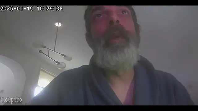 Snapshot of Reza_3hands_of_ chatting on 01-15-26, 10:31 Reza 3hands of online show from 01-15-26, 10:31