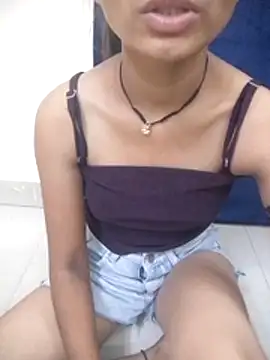 Snapshot of Kamini_rani chatting on 04-19-26, 06:10 Kamini rani online show from 04-19-26, 06:10