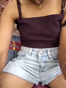 Snapshot of Kamini_rani chatting on 04-20-26, 06:16 Kamini rani online show from 04-20-26, 06:16