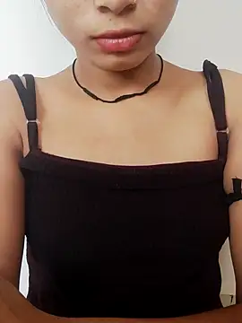 Snapshot of Kamini_rani chatting on 05-20-26, 04:29 Kamini rani online show from 05-20-26, 04:29
