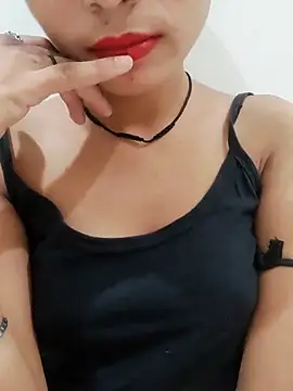 Snapshot of Kamini_rani chatting on 05-29-26, 01:31 Kamini rani online show from 05-29-26, 01:31