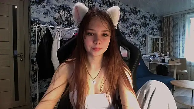 Snapshot of Princess_Mira chatting on 07-18-26, 10:41 Princess Mira online show from 07-18-26, 10:41