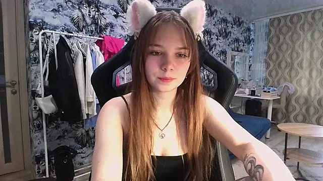 Snapshot of Princess_Mira chatting on 07-24-26, 10:46 Princess Mira online show from 07-24-26, 10:46