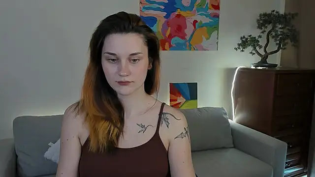 Snapshot of elani_lune chatting on 04-25-26, 03:53 elani lune online show from 04-25-26, 03:53