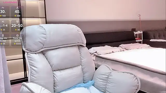 Snapshot of wenwen-mm chatting on 06-21-26, 02:41 wenwen-mm online show from 06-21-26, 02:41