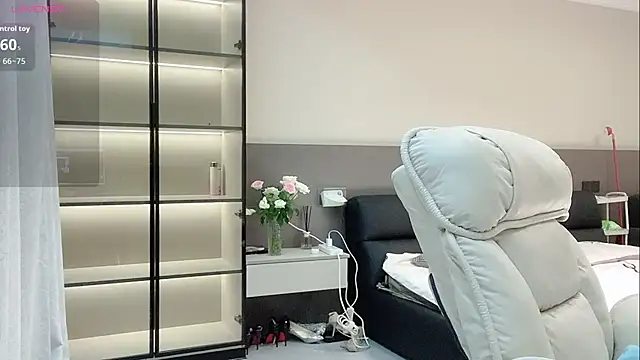 Snapshot of wenwen-mm chatting on 07-25-26, 04:26 wenwen-mm online show from 07-25-26, 04:26
