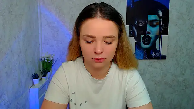 Snapshot of NicoleAura chatting on 05-13-26, 06:33 NicoleAura online show from 05-13-26, 06:33