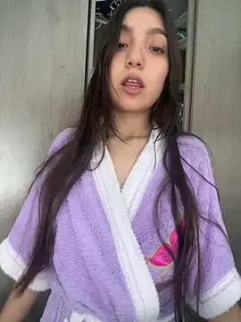 Snapshot of Soffy_20 chatting on 04-28-26, 05:18 Soffy 20 online show from 04-28-26, 05:18