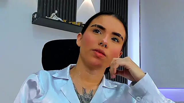 isabella hv online show from 07-27-26, 07:10
