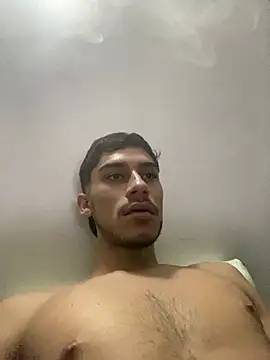 Snapshot of Axel_DavisS chatting on 06-19-26, 10:46 Axel DavisS online show from 06-19-26, 10:46
