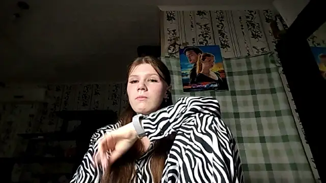 SharyLoughty online show from 05-08-26, 04:12