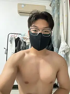 Snapshot of Ycen_ chatting on 06-25-26, 04:11 Ycen online show from 06-25-26, 04:11