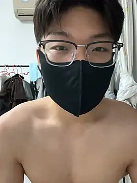 Snapshot of Ycen_ chatting on 06-26-26, 05:17 Ycen online show from 06-26-26, 05:17