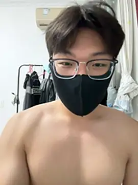 Snapshot of Ycen_ chatting on 07-16-26, 04:24 Ycen online show from 07-16-26, 04:24