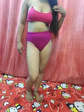 Snapshot of CuteHaseena chatting on 06-15-26, 07:54 CuteHaseena online show from 06-15-26, 07:54