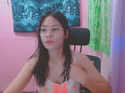 Snapshot of Sweetsexylady19 chatting on 06-07-26, 05:11 Sweetsexylady19 online show from 06-07-26, 05:11