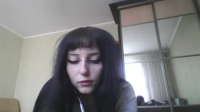 Snapshot of ChargedReign chatting on 05-07-26, 12:10 ChargedReign online show from 05-07-26, 12:10