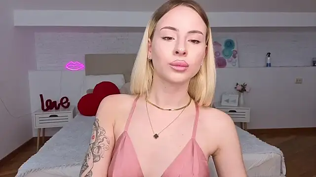 Bella crazyy online show from 05-26-26, 08:38
