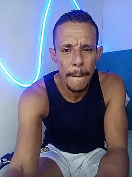 Snapshot of El_junior21 chatting on 05-18-26, 11:21 El junior21 online show from 05-18-26, 11:21