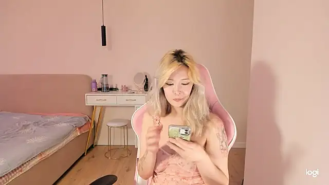 kitsuneari online show from 05-13-26, 07:28