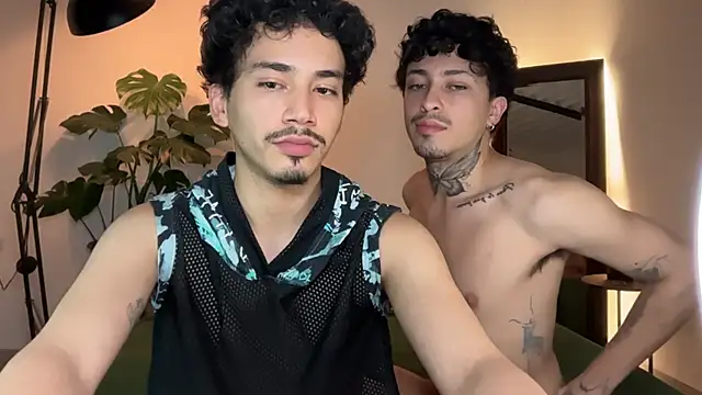 Snapshot of Noah_and_Steven chatting on 05-22-26, 11:32 Noah and Steven online show from 05-22-26, 11:32