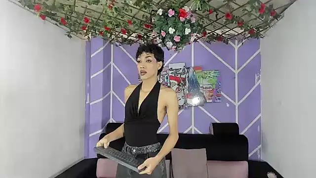 DAHNE HOT  online show from 06-21-26, 01:13