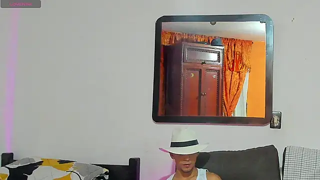Snapshot of Teo_Rave chatting on 06-29-26, 02:18 Teo Rave online show from 06-29-26, 02:18