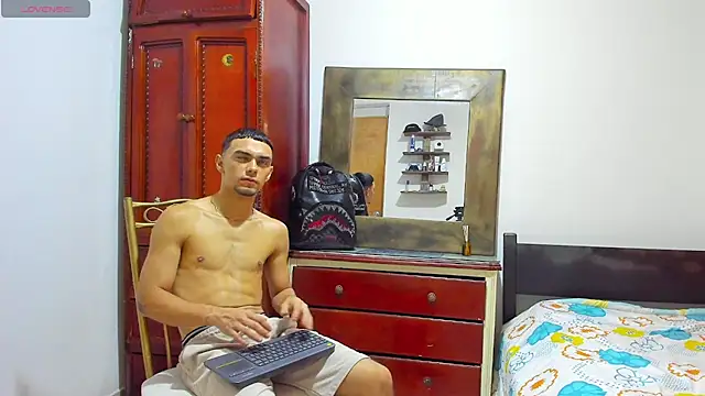 Snapshot of Teo_Rave chatting on 07-18-26, 06:34 Teo Rave online show from 07-18-26, 06:34