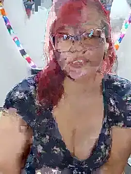 Snapshot of Amaranta-Luque chatting on 06-18-26, 04:00 Amaranta-Luque online show from 06-18-26, 04:00